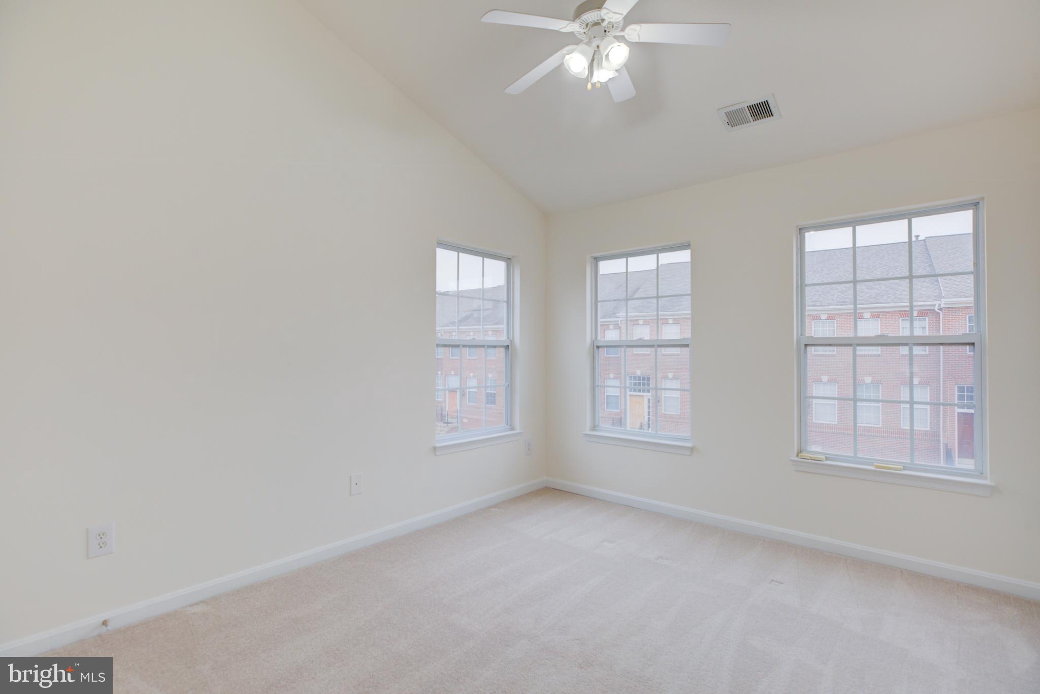 2610 Tarleton Corner Drive Herndon, VA 20171 - Photo 25 of 32