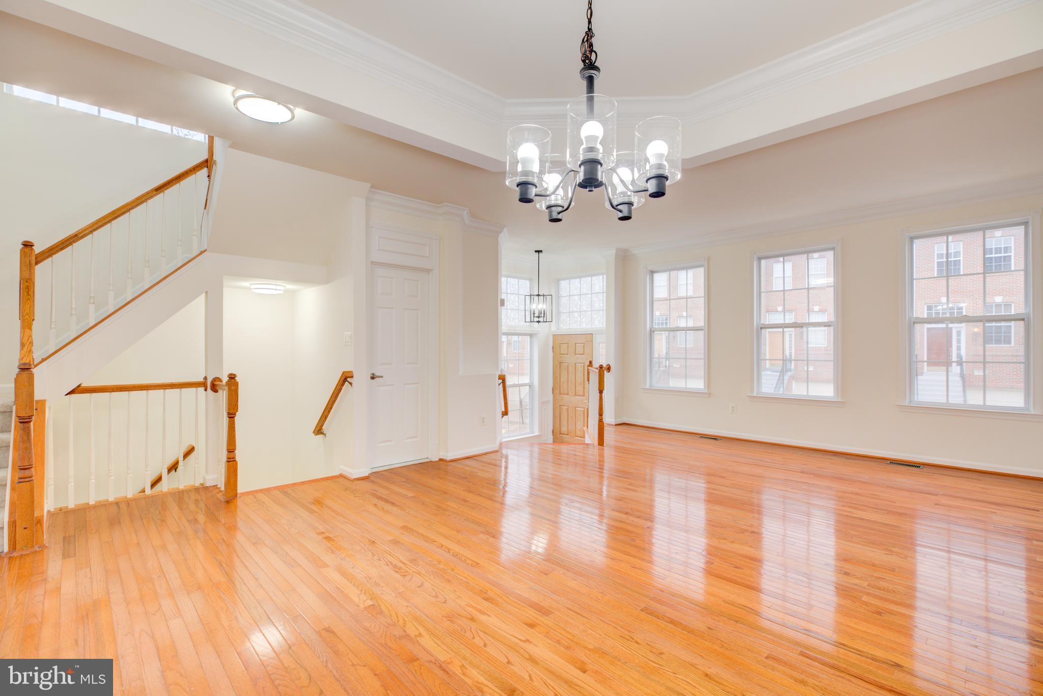 2610 Tarleton Corner Drive Herndon, VA 20171 - Photo 6 of 32