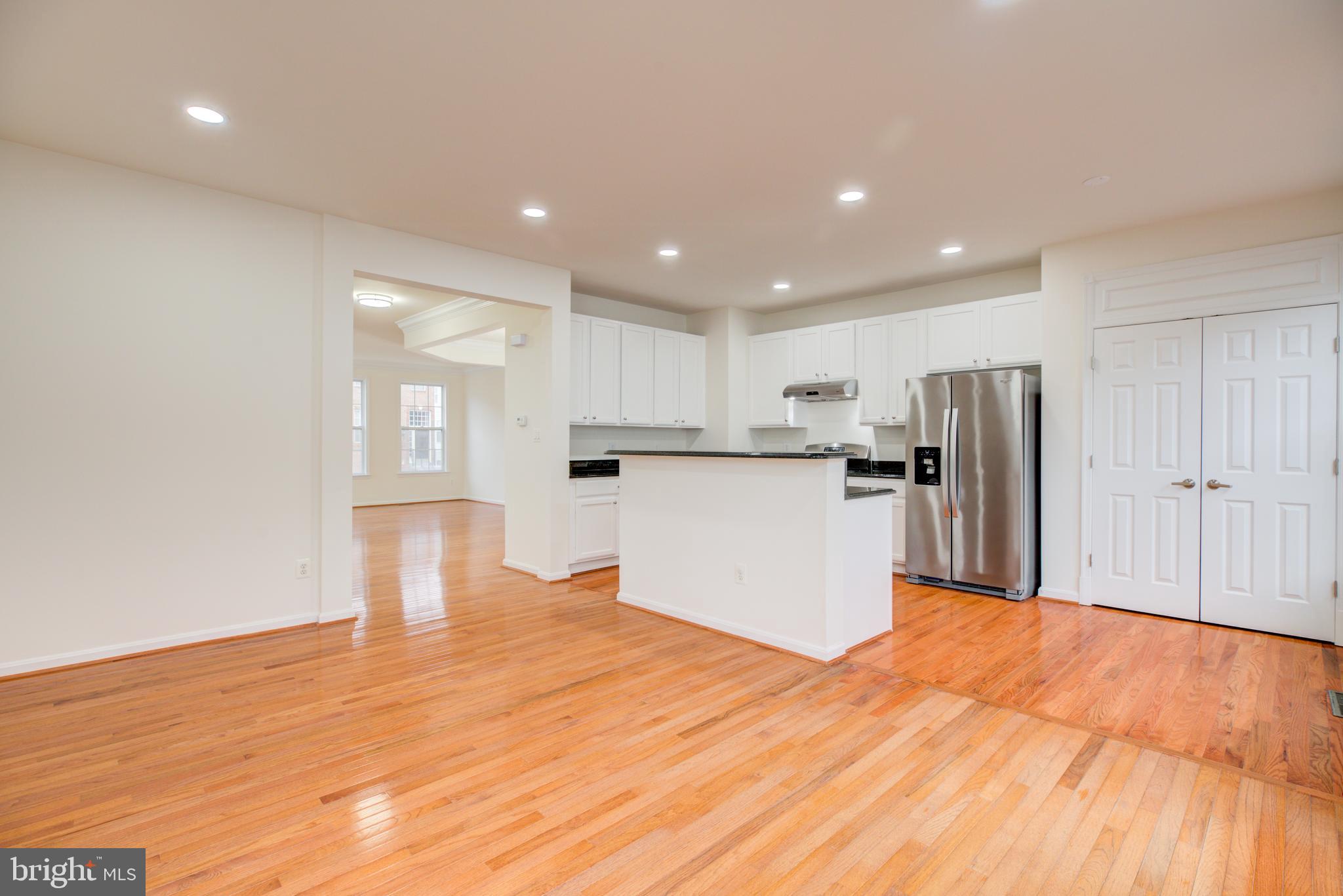 2610 Tarleton Corner Drive Herndon, VA 20171 - Photo 9 of 32