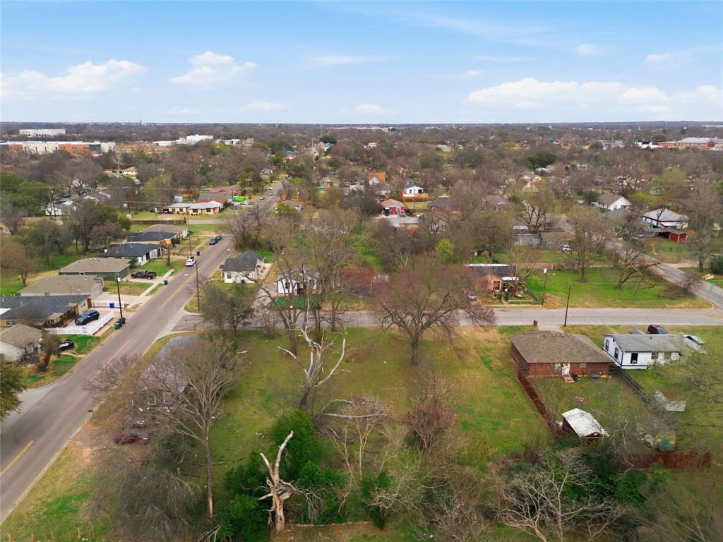 1220 Preston Street Waco, TX 76704 - Photo 5 of 12 a view of a city