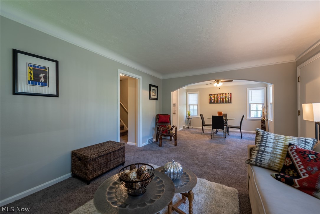 1112 Woodview Road Cleveland Heights, OH 44121 - Photo 4 of 35