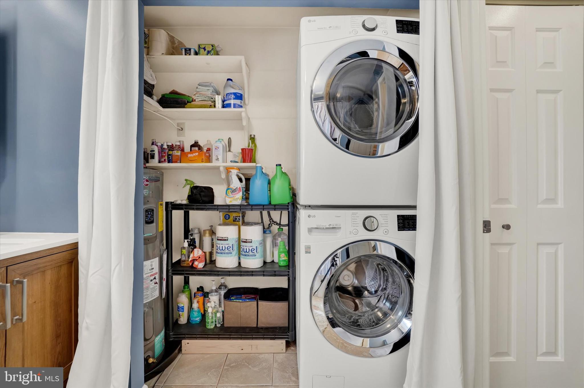 82 Fox Creek Road Wrightsville, PA 17368 - Photo 12 of 32 a utility room with sink dryer and washer