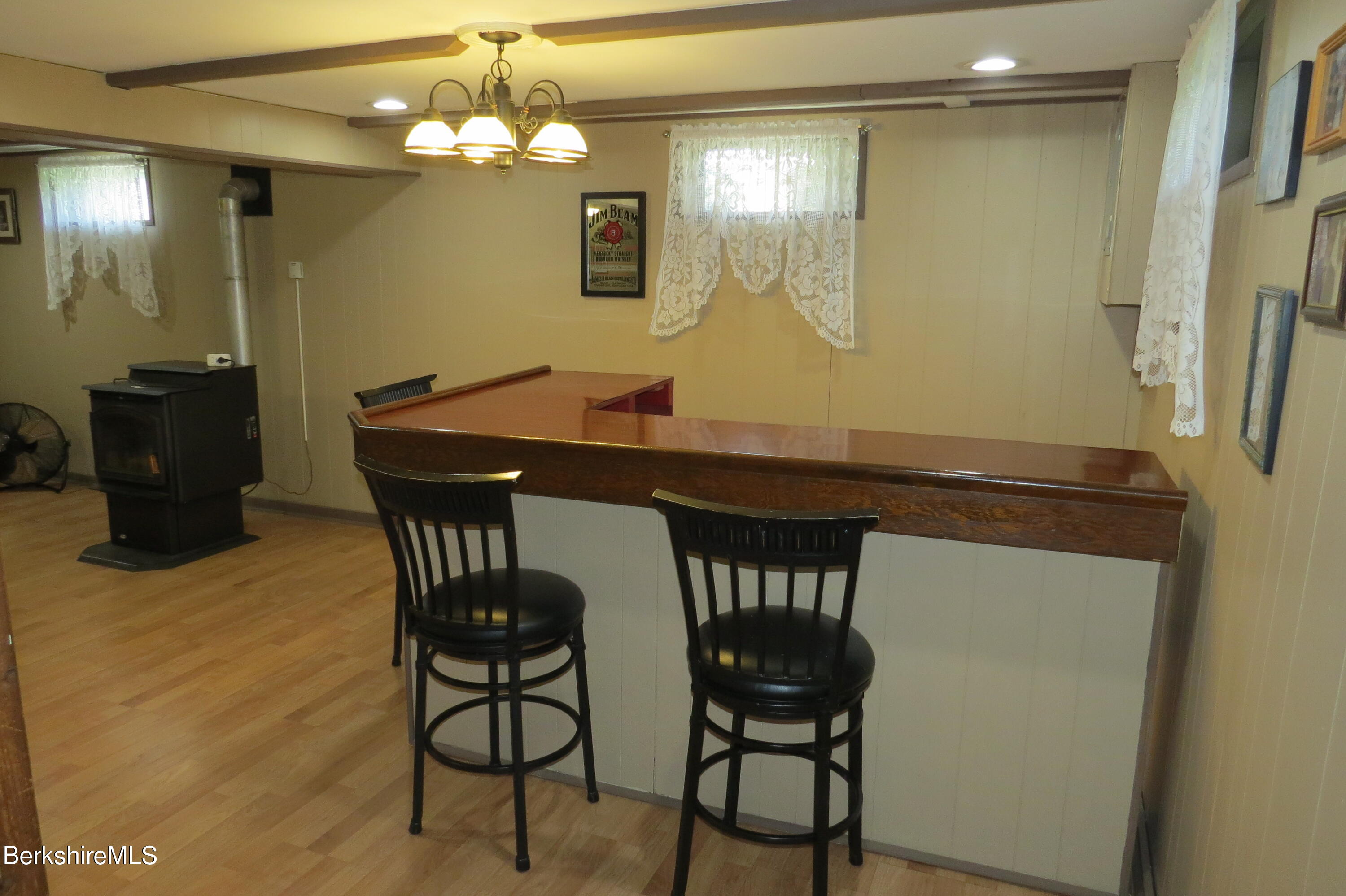 261 Middle Road Clarksburg, MA 01247 - Photo 30 of 62 Bar area