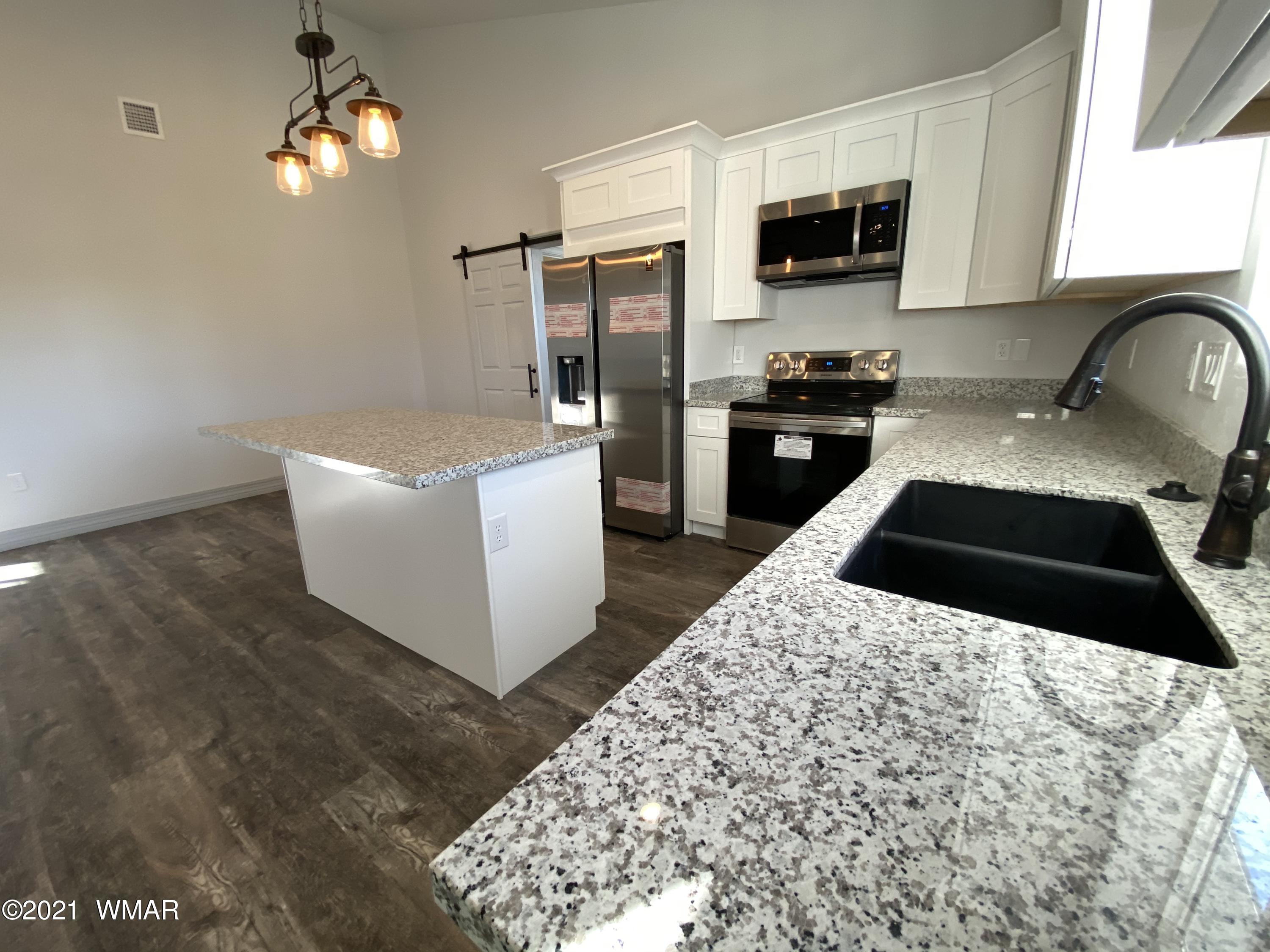 359 West 3rd Street Eagar, AZ 85925 - Photo 13 of 33