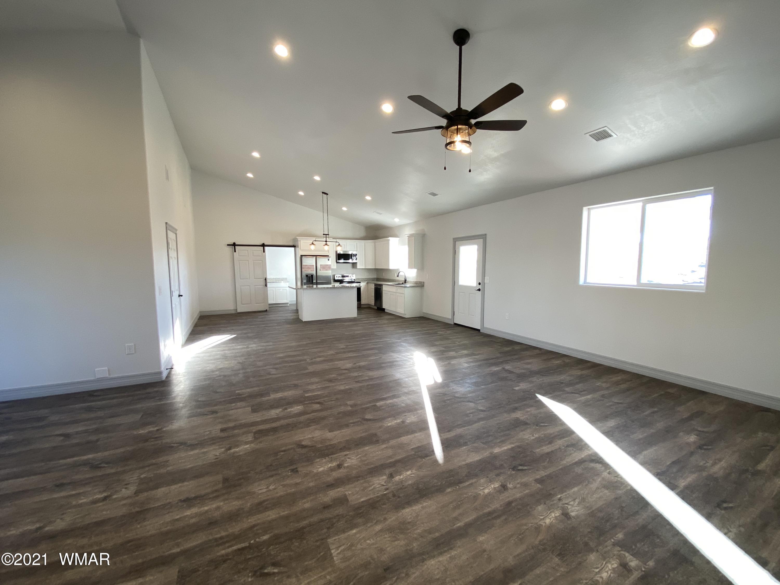 359 West 3rd Street Eagar, AZ 85925 - Photo 16 of 33