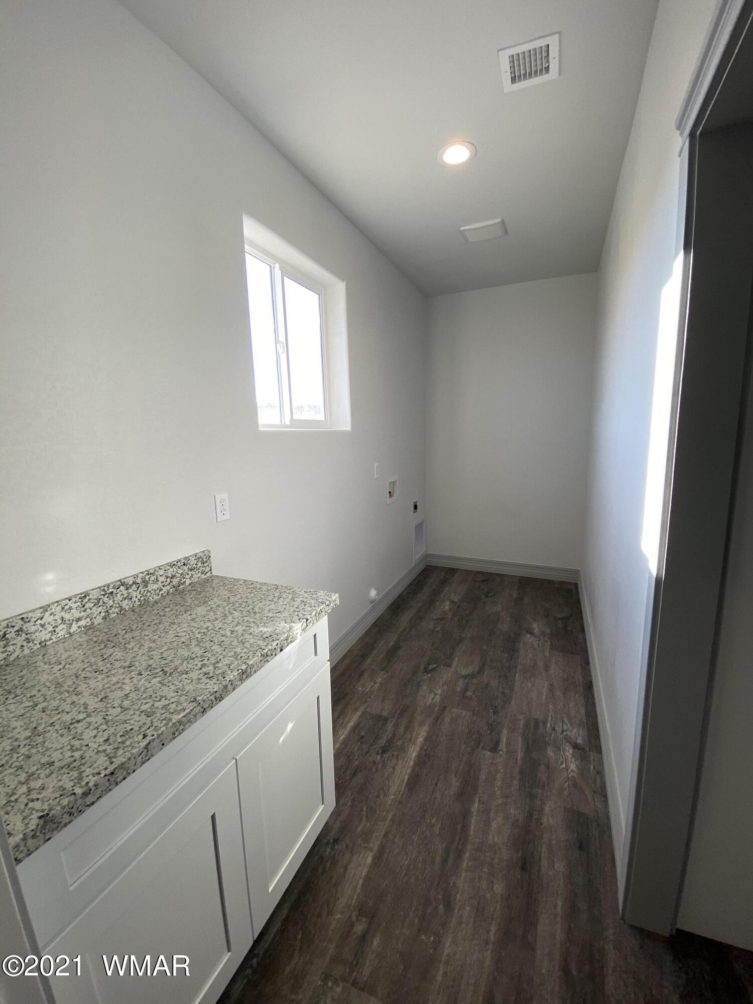 359 West 3rd Street Eagar, AZ 85925 - Photo 19 of 33