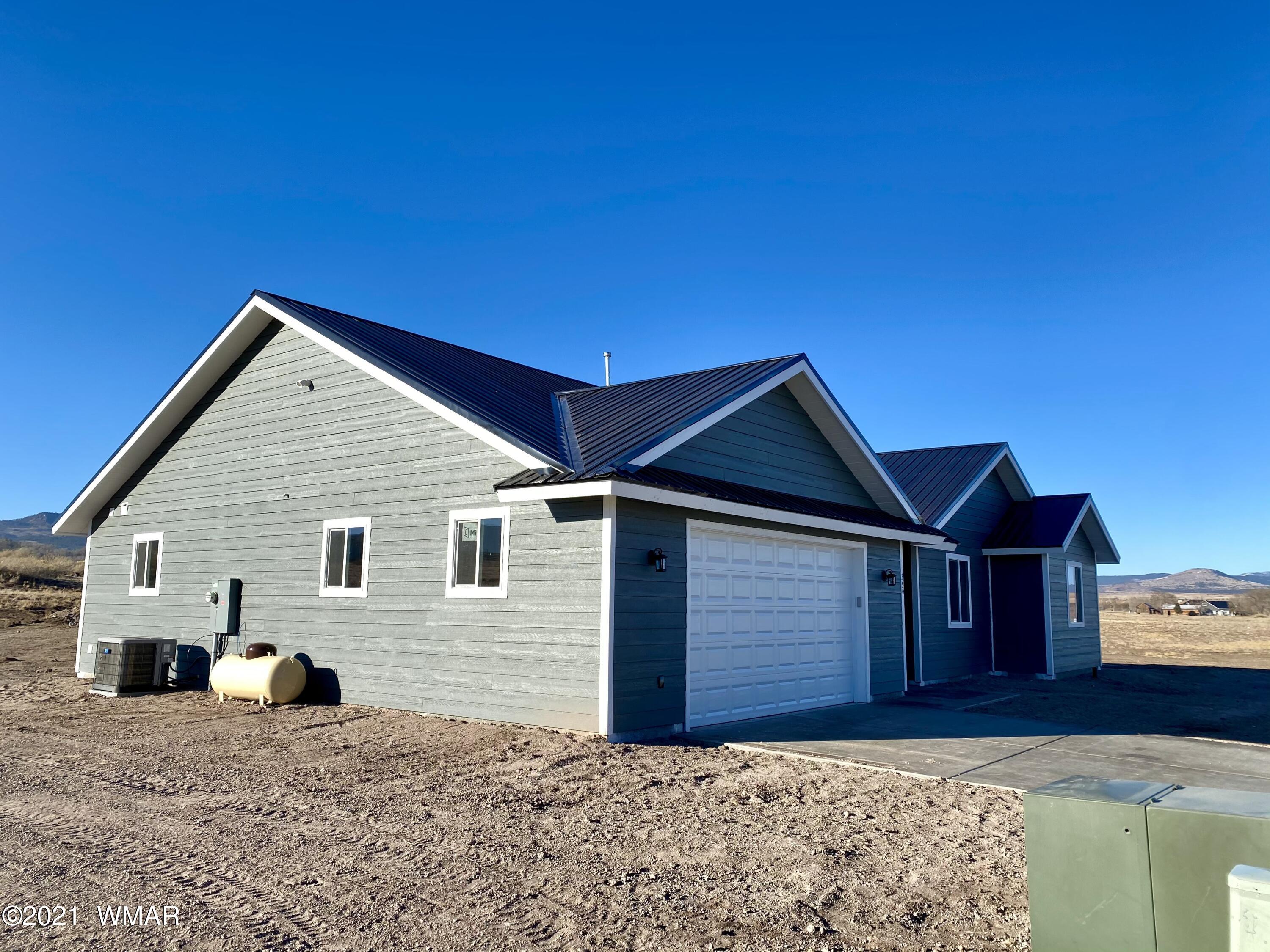 359 West 3rd Street Eagar, AZ 85925 - Photo 2 of 33