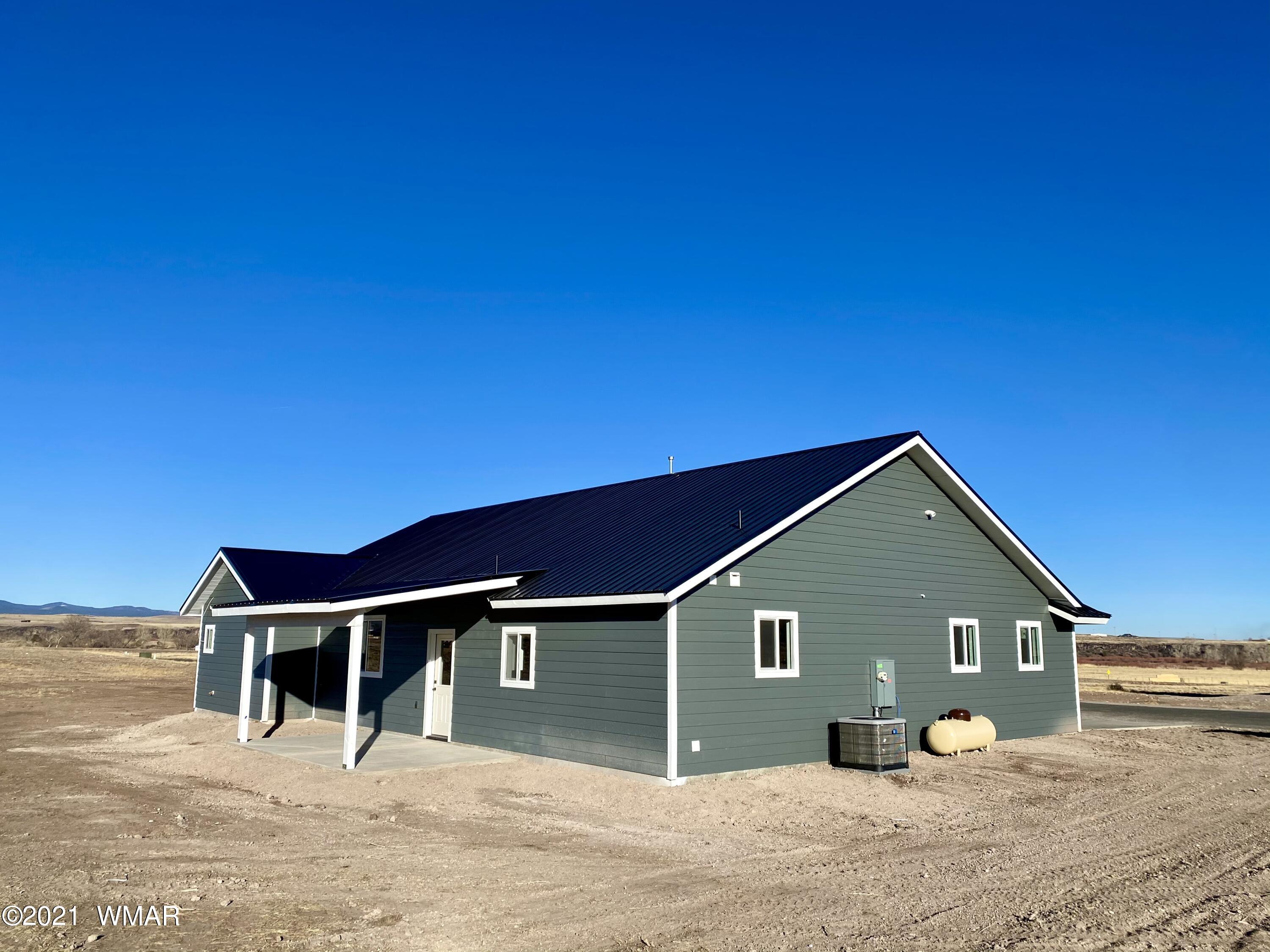 359 West 3rd Street Eagar, AZ 85925 - Photo 3 of 33