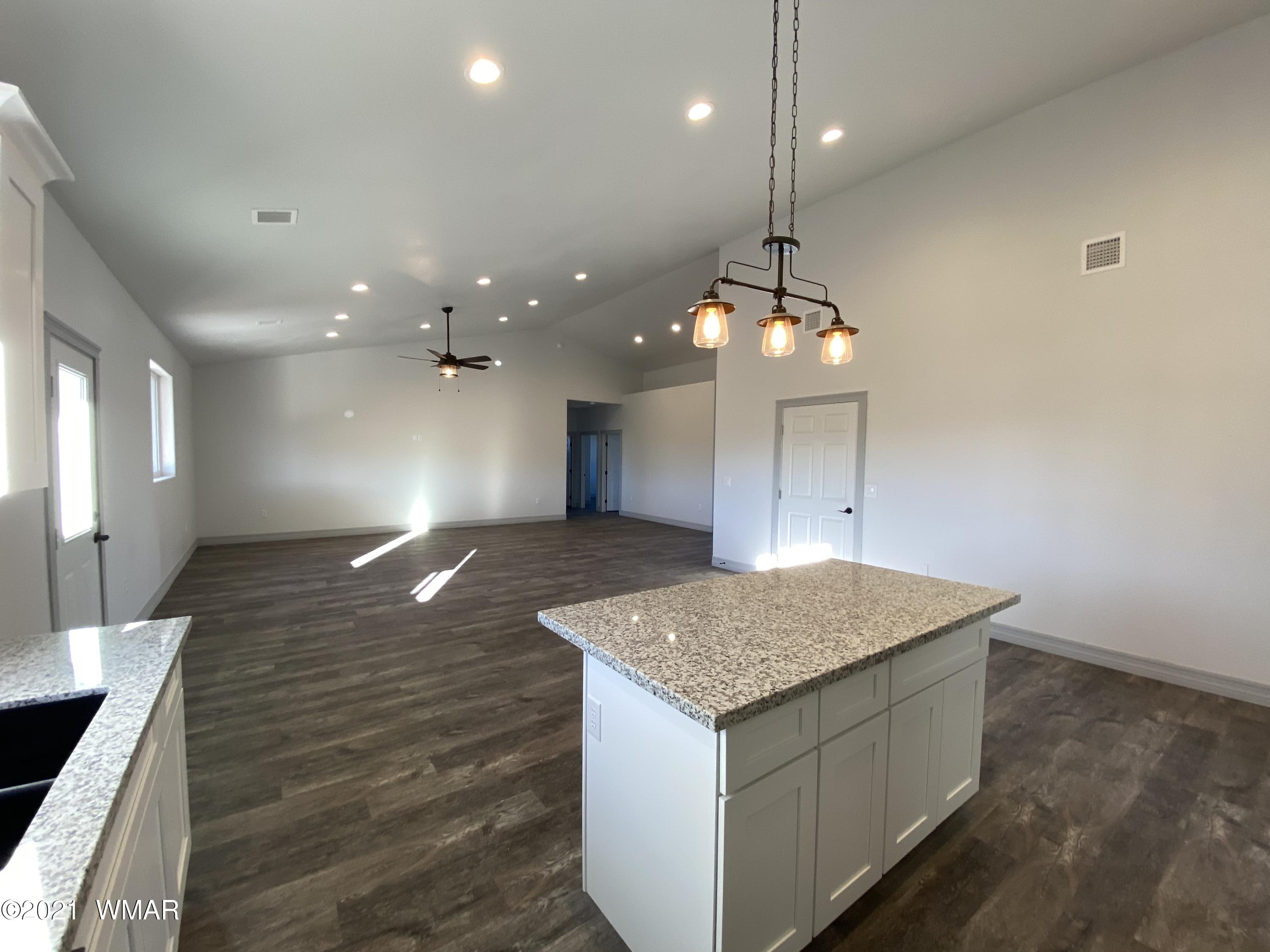 359 West 3rd Street Eagar, AZ 85925 - Photo 10 of 33