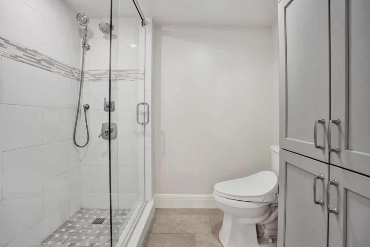400 South Beach Road, Unit 703 Tequesta, FL 33469 - Photo 18 of 42 Primary Shower Room