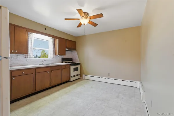 $2,200 | 166 Park Hill Avenue, Unit 1, Yonkers, NY 10705