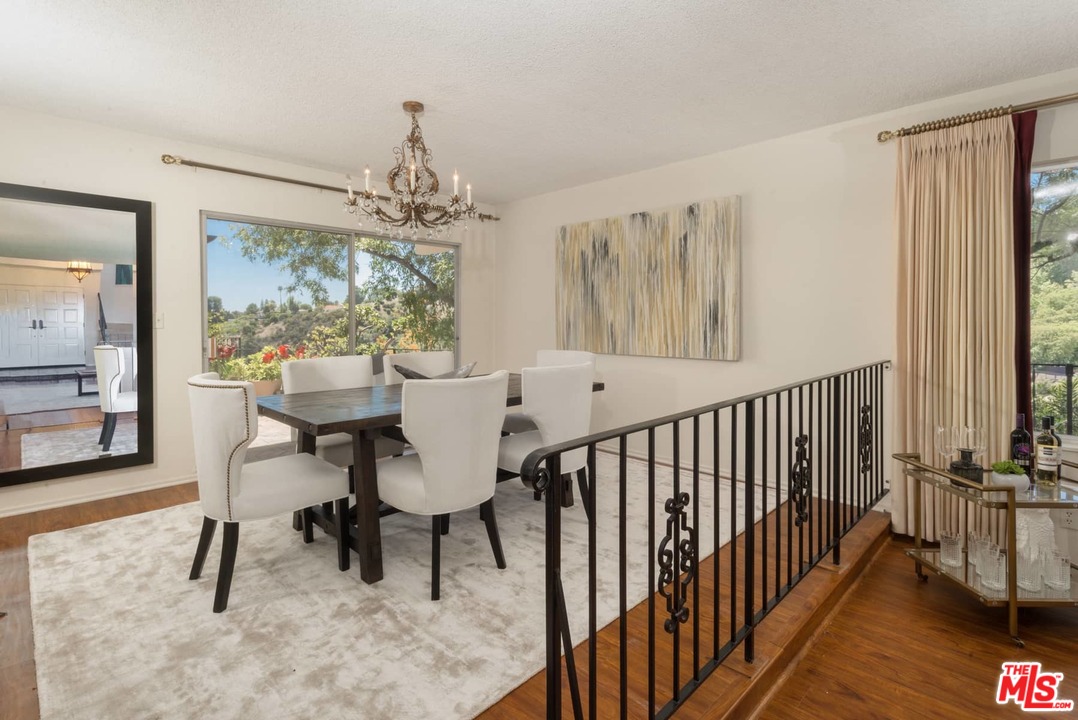 1323 Stradella Road Los Angeles, CA 90077 - Photo 9 of 49