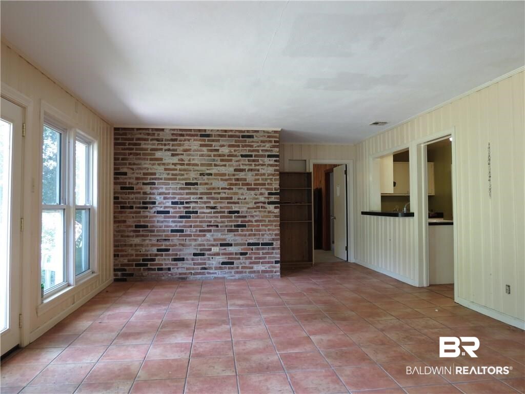 4208 Springview Drive Mobile, AL 36609 - Photo 4 of 15