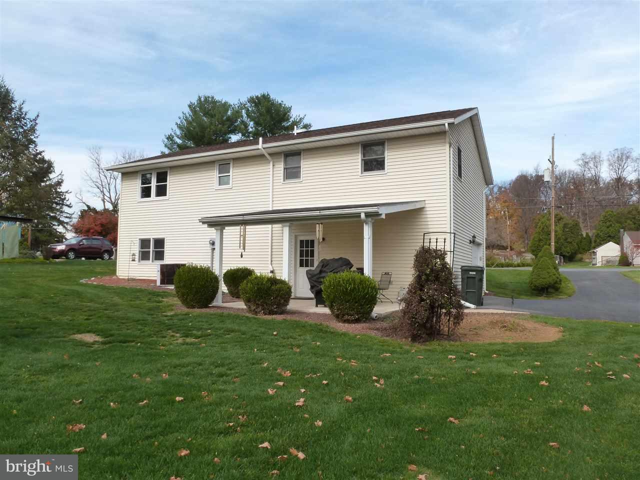 207 West Springville Road Boiling Springs, PA 17007 - Photo 3 of 20 Gallery Image 3