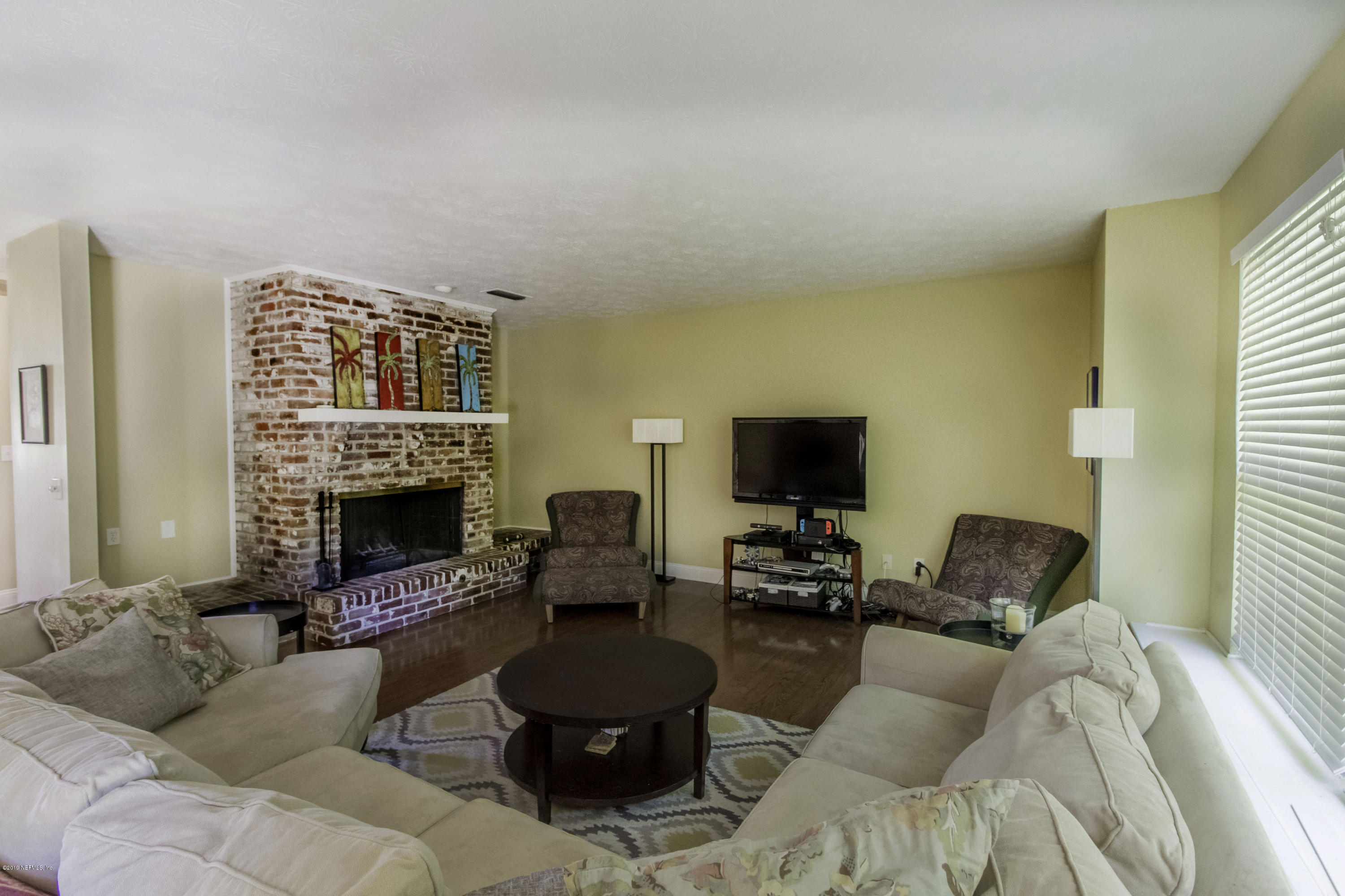 8265 Hunters Grove Road Jacksonville, FL 32256 - Photo 8 of 28 9 Living Room