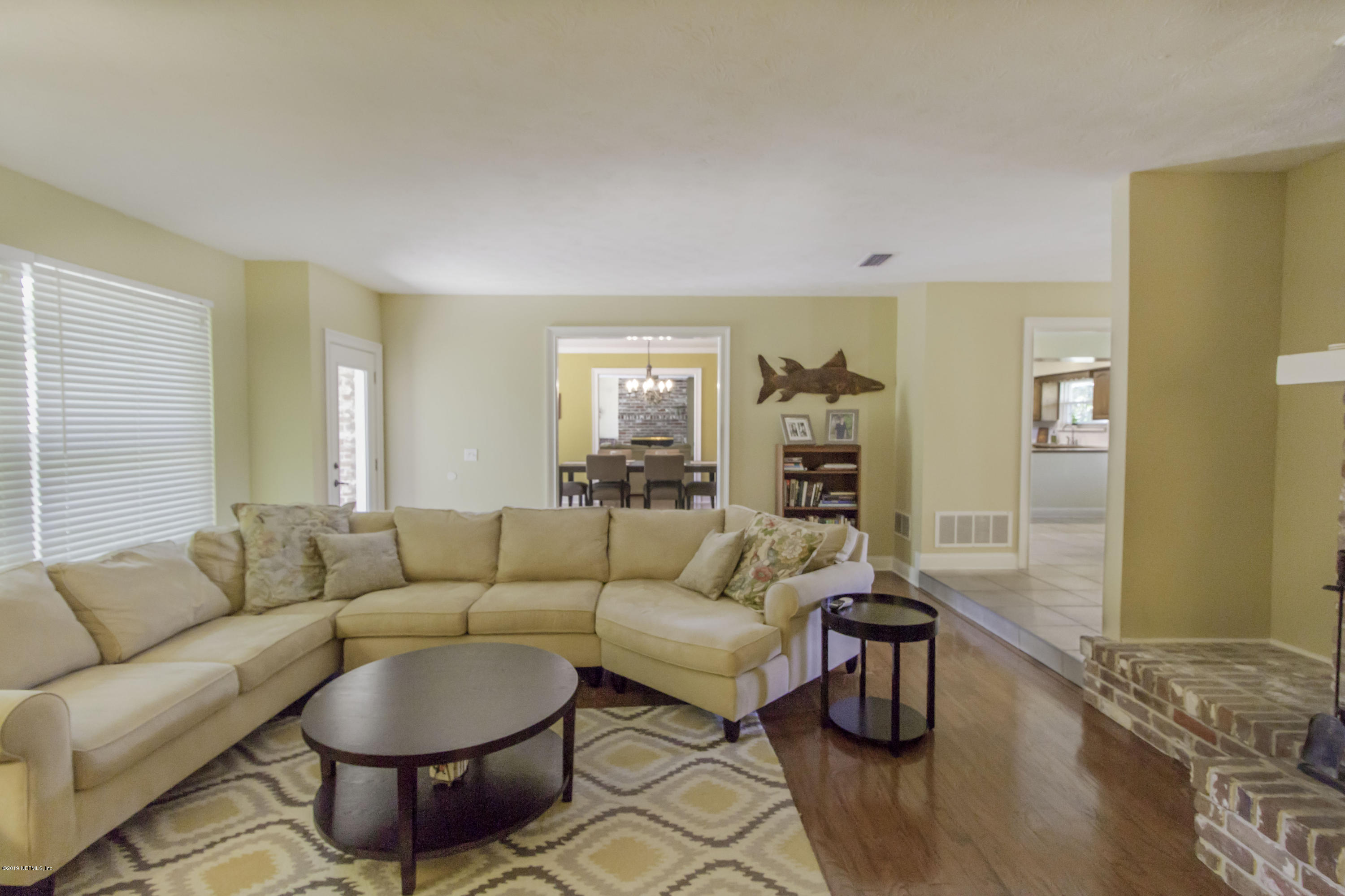 8265 Hunters Grove Road Jacksonville, FL 32256 - Photo 9 of 28 10 Living Room 1