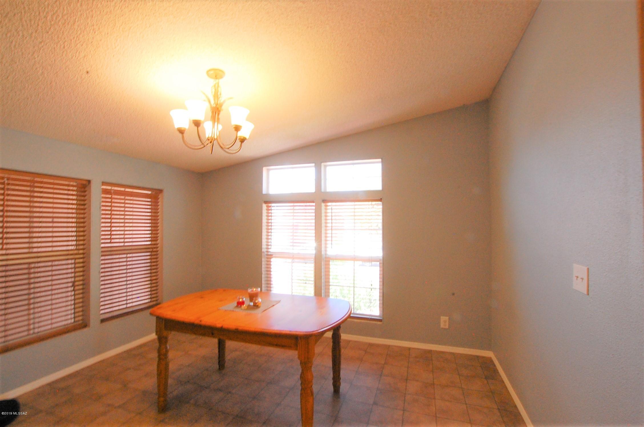 6076 East Window Ridge Lane Tucson, AZ 85756 - Photo 11 of 50 Gallery Image 11
