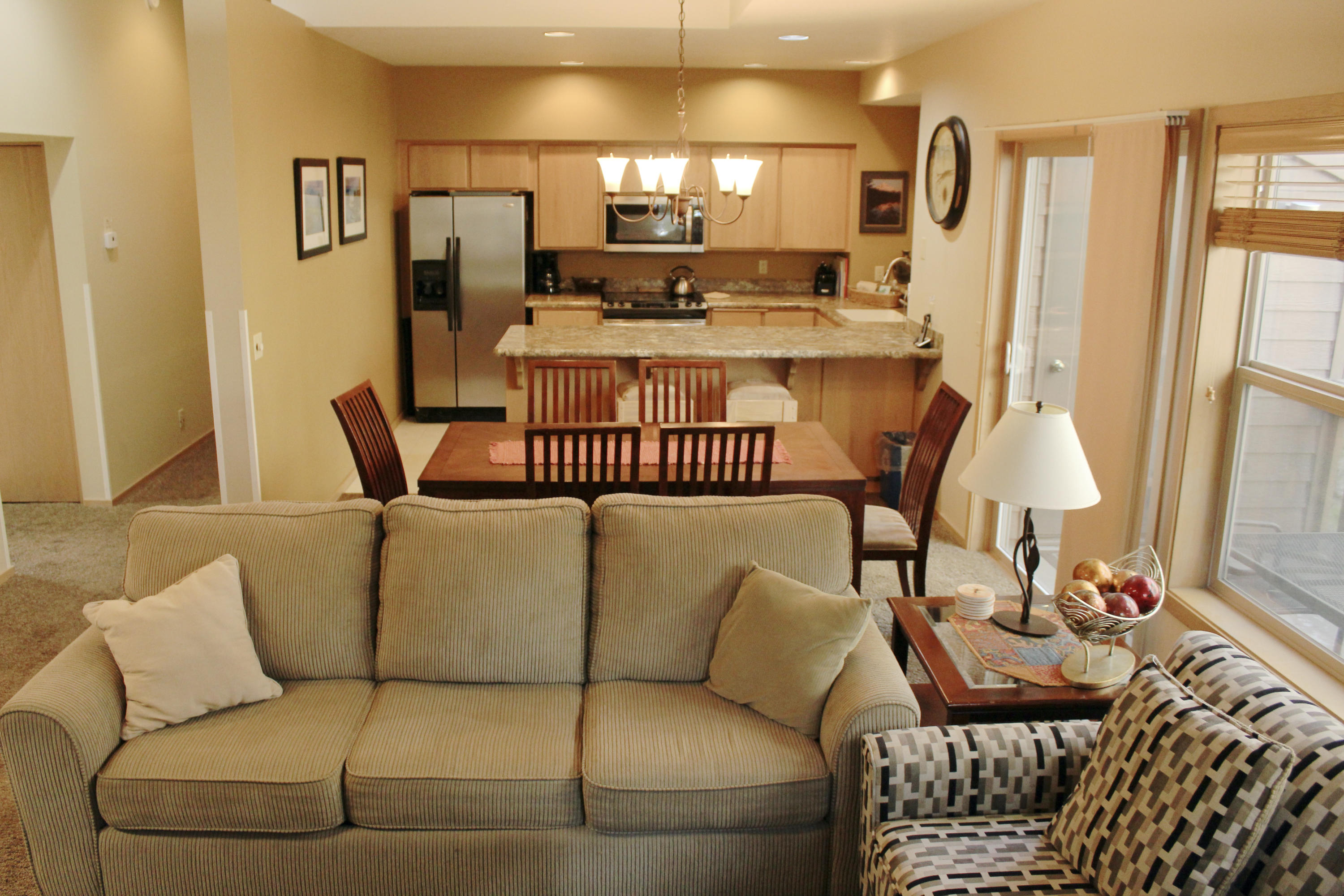 57395-40d1 Beaver Ridge Loop Sunriver, OR 97707 - Photo 4 of 21 4-Lvrm-R40