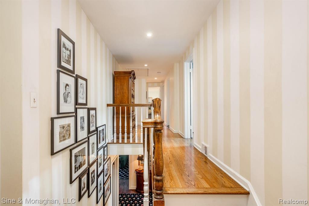 319 Touraine Road Grosse Pointe Farms, MI 48236 - Photo 47 of 59