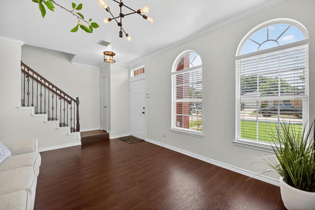 8208 Hidden Path Lane Denton, TX 76210 - Photo 5 of 40