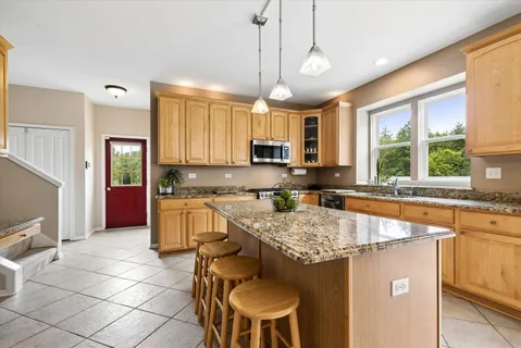$699,000 | 8 Orchid Court, Streamwood, IL 60107