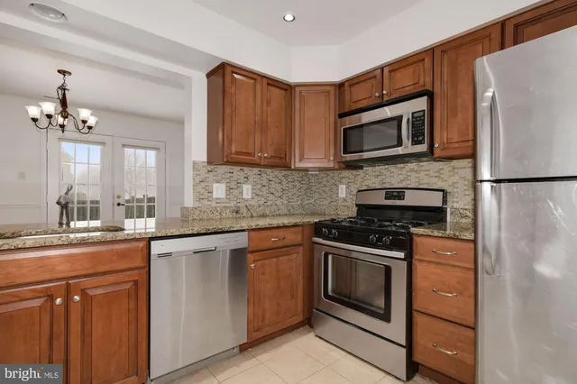 $2,950 | 305 Sequoia Drive, Newtown, PA 18940