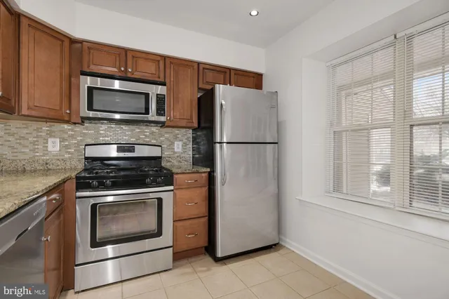 $2,950 | 305 Sequoia Drive, Newtown, PA 18940