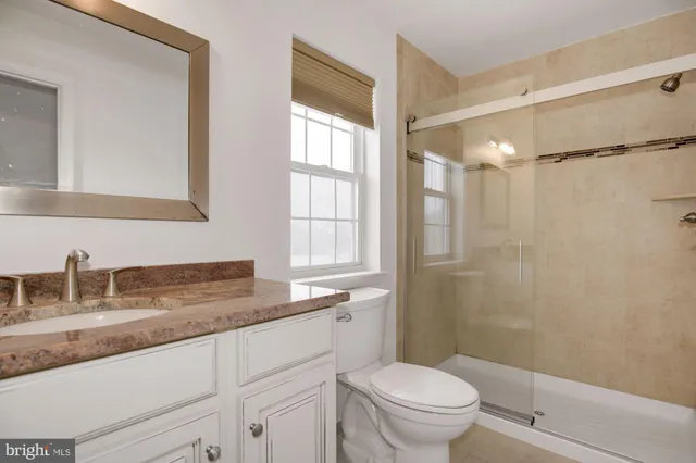 $2,950 | 305 Sequoia Drive, Newtown, PA 18940