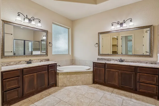 $4,000 | 944 Wilderness Oaks, New Braunfels, TX 78132