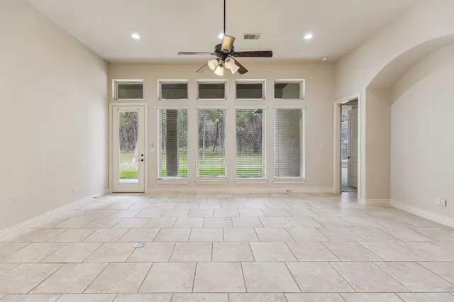 $4,000 | 944 Wilderness Oaks, New Braunfels, TX 78132