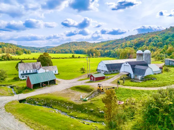 $2,899,000 | 36 Woffenden Road, Wilmington, VT 05363
