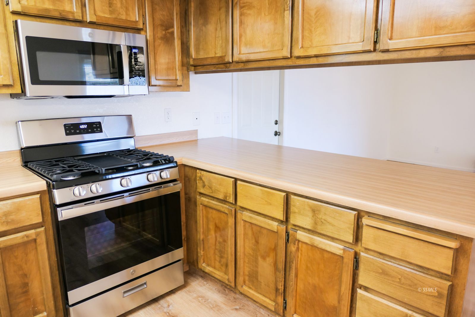 216 East Cardigan Avenue Ridgecrest, CA 93555 - Photo 10 of 38