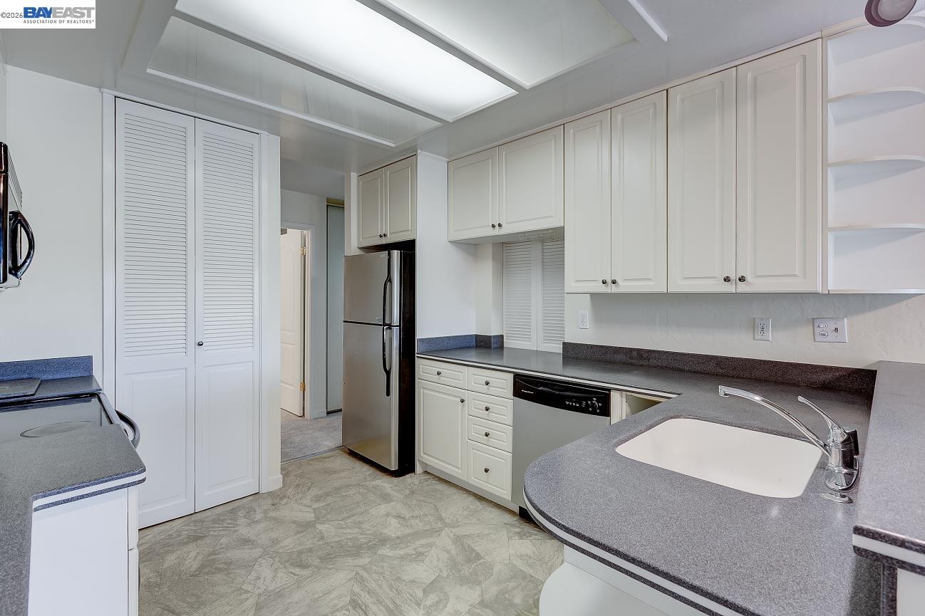 19100 Crest, Unit 107 Castro Valley, CA 94546 - Photo 12 of 23