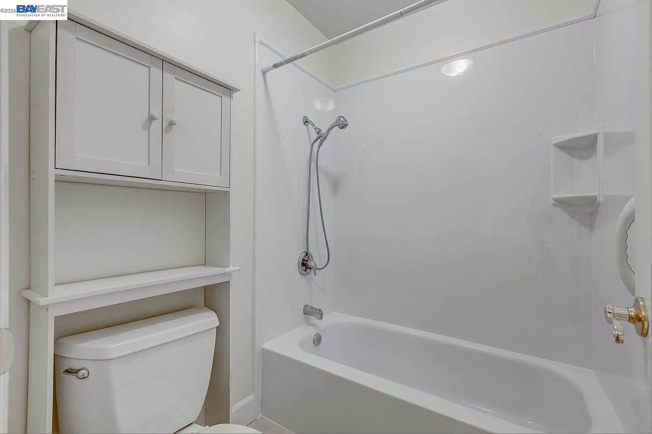 19100 Crest, Unit 107 Castro Valley, CA 94546 - Photo 14 of 23