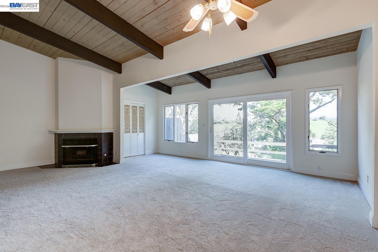 19100 Crest, Unit 107 Castro Valley, CA 94546 - Photo 4 of 23