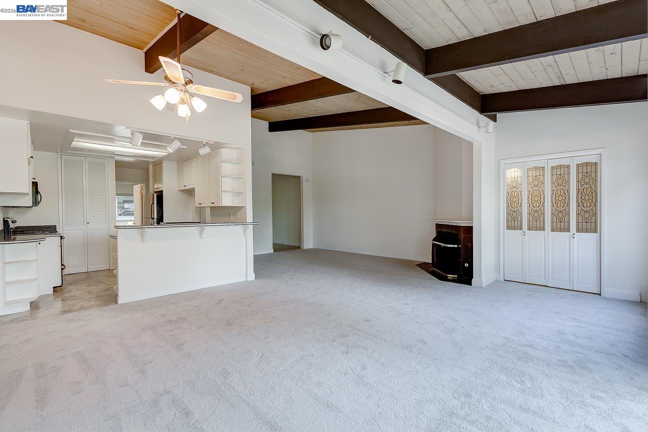 19100 Crest, Unit 107 Castro Valley, CA 94546 - Photo 6 of 23