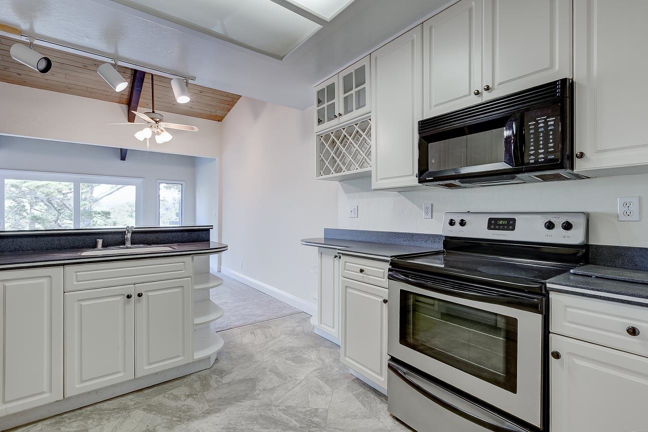 19100 Crest, Unit 107 Castro Valley, CA 94546 - Photo 10 of 23