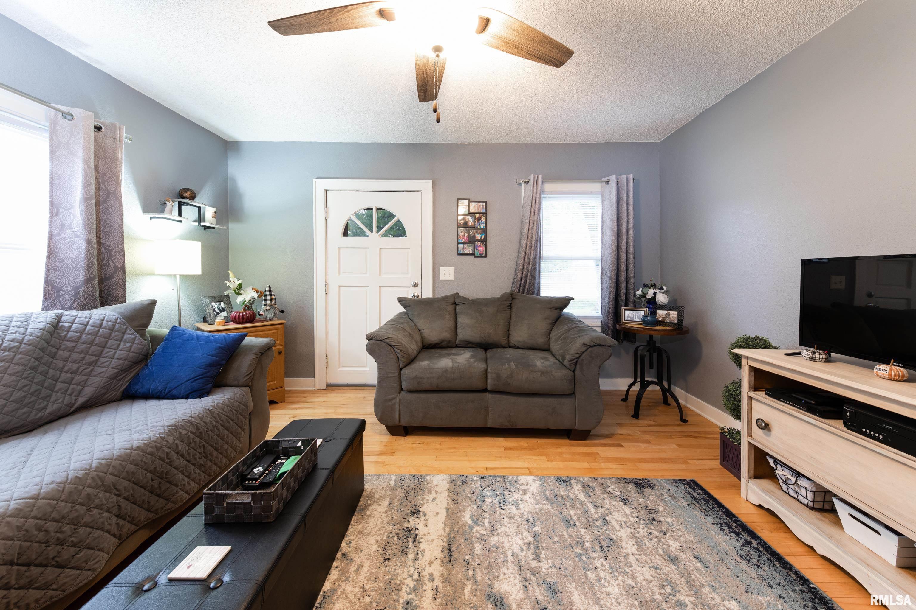 3202 West Farmington Road Peoria, IL 61604 - Photo 4 of 29 Gallery Image 4
