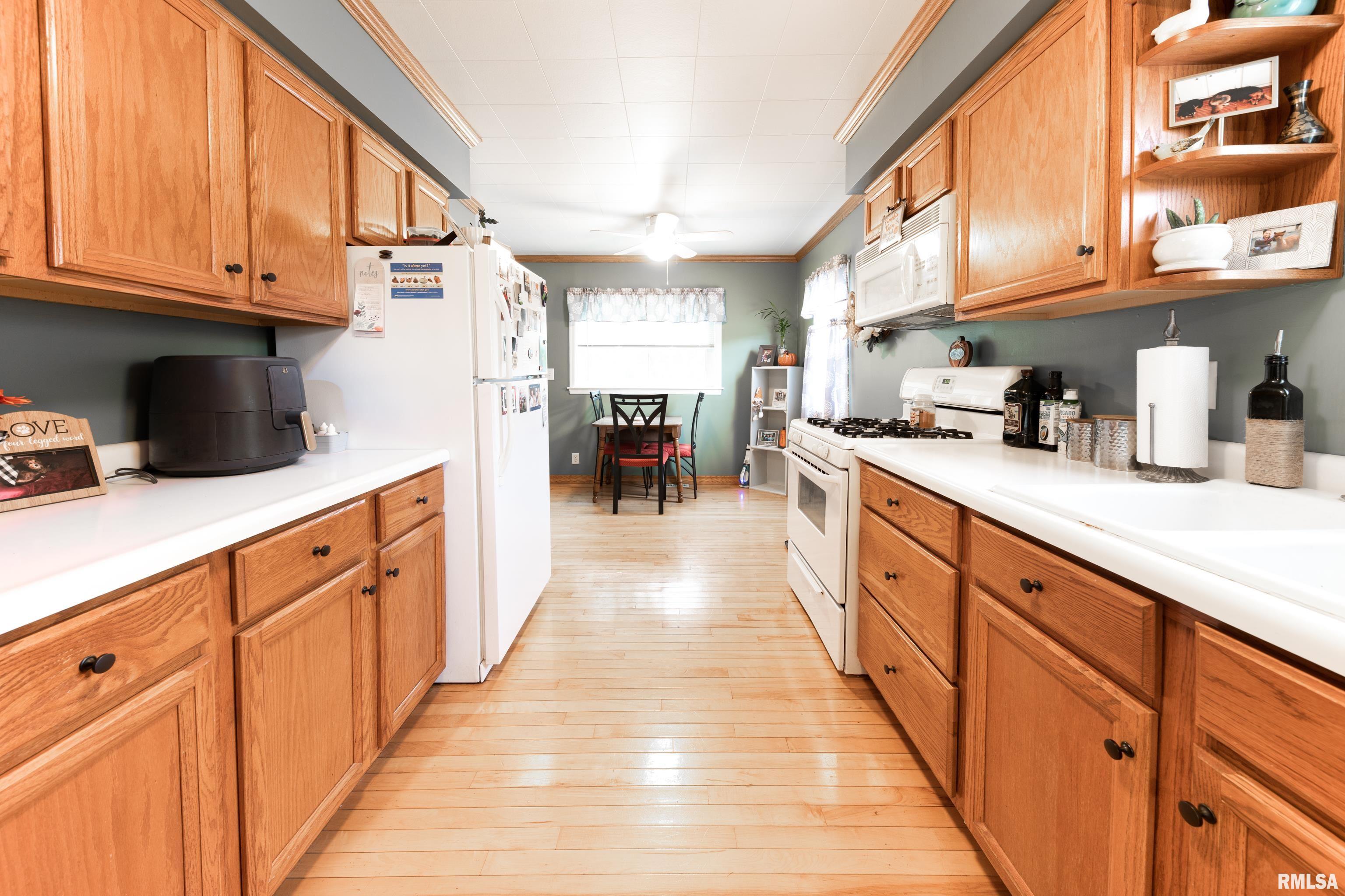 3202 West Farmington Road Peoria, IL 61604 - Photo 10 of 29 Gallery Image 10