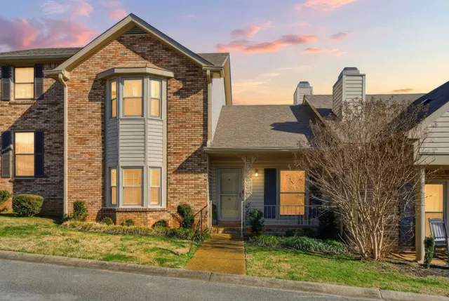 $335,000 | 1818 Memorial Drive, Unit 18, Clarksville, TN 37043