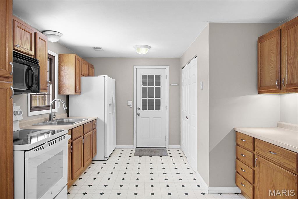 401 Georgia Street Bethalto, IL 62010 - Photo 9 of 20