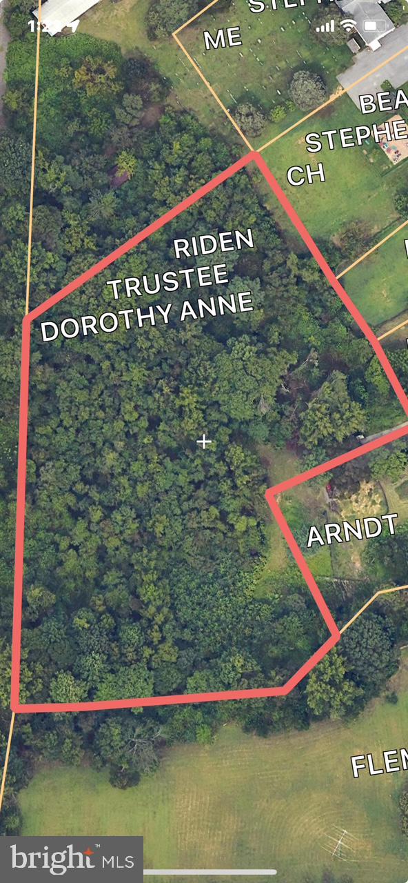 Outline of lot - not showing driveway