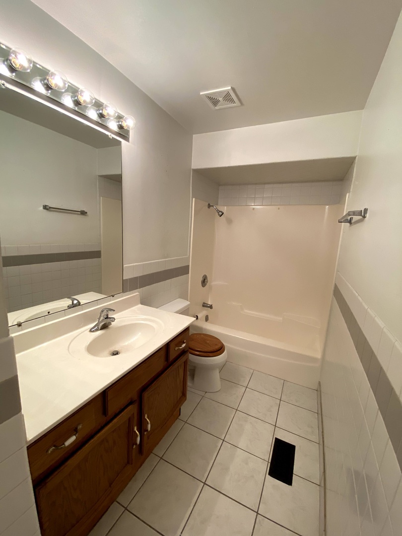 456 Sullivan Circle Bolingbrook, IL 60440 - Photo 18 of 31
