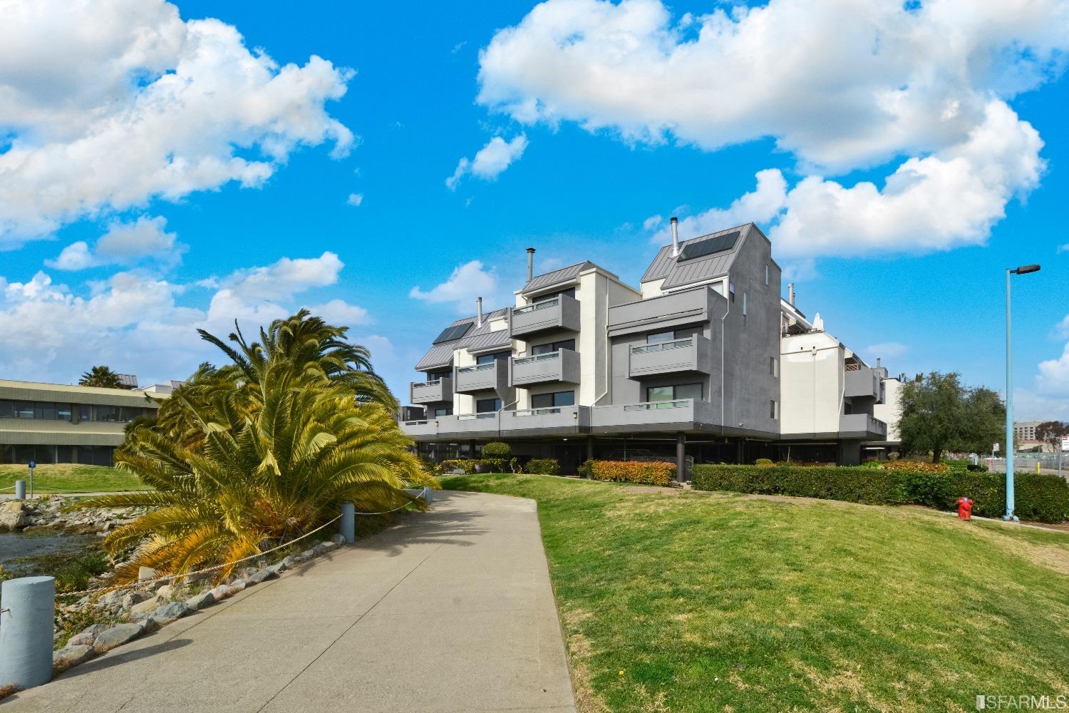 3 Embarcadero West, Unit 345 Oakland, CA 94607 - Photo 3 of 28