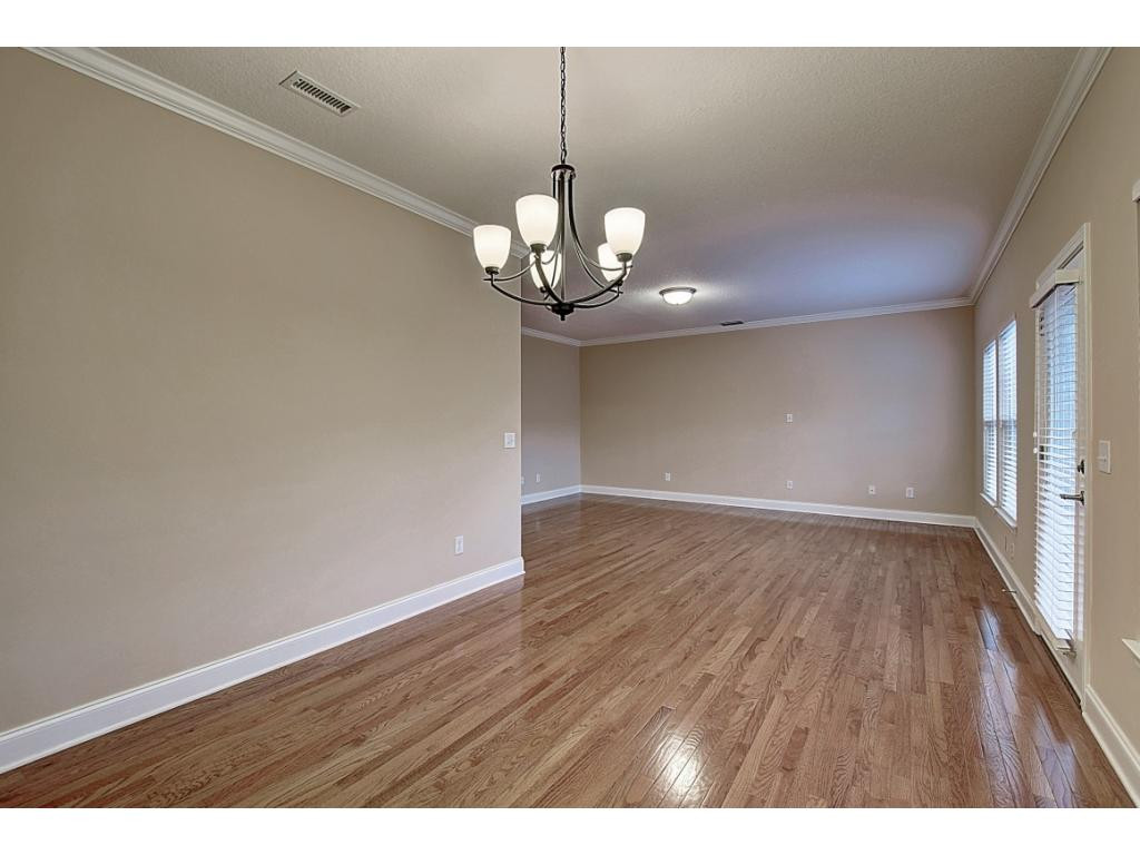 27 Springwinds Loop Johnson City, TN 37601 - Photo 9 of 25 Dining room into living room