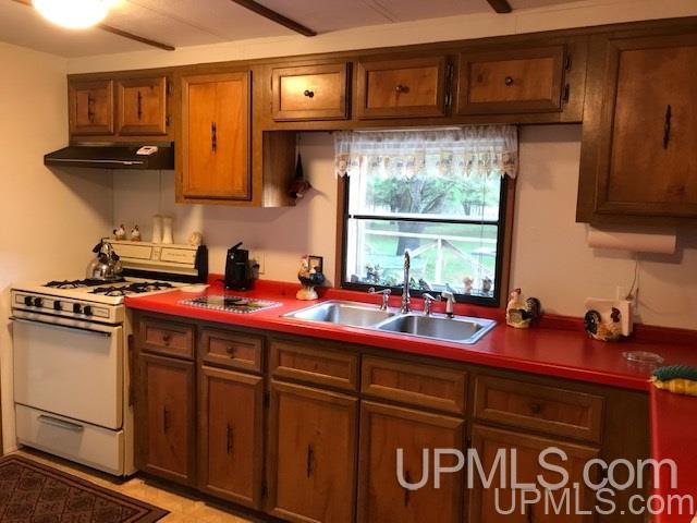 4295 Thompson Road Florence, WI 54121 - Photo 3 of 42 Gallery Image 3