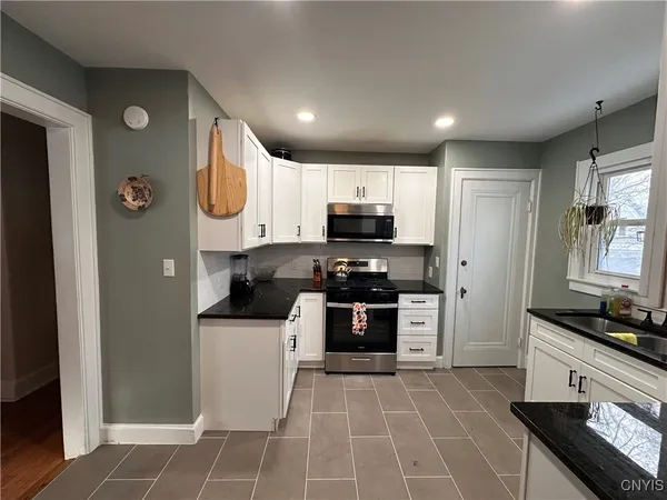 $2,600 | 1401 Euclid Avenue, Syracuse, NY 13224