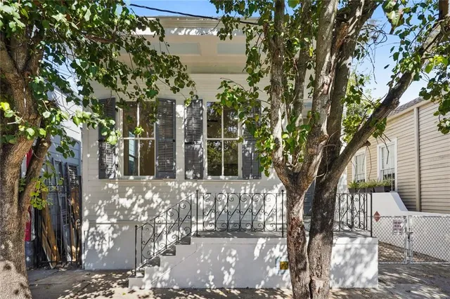 $739,000 | 2417 Royal Street, New Orleans, LA 70117