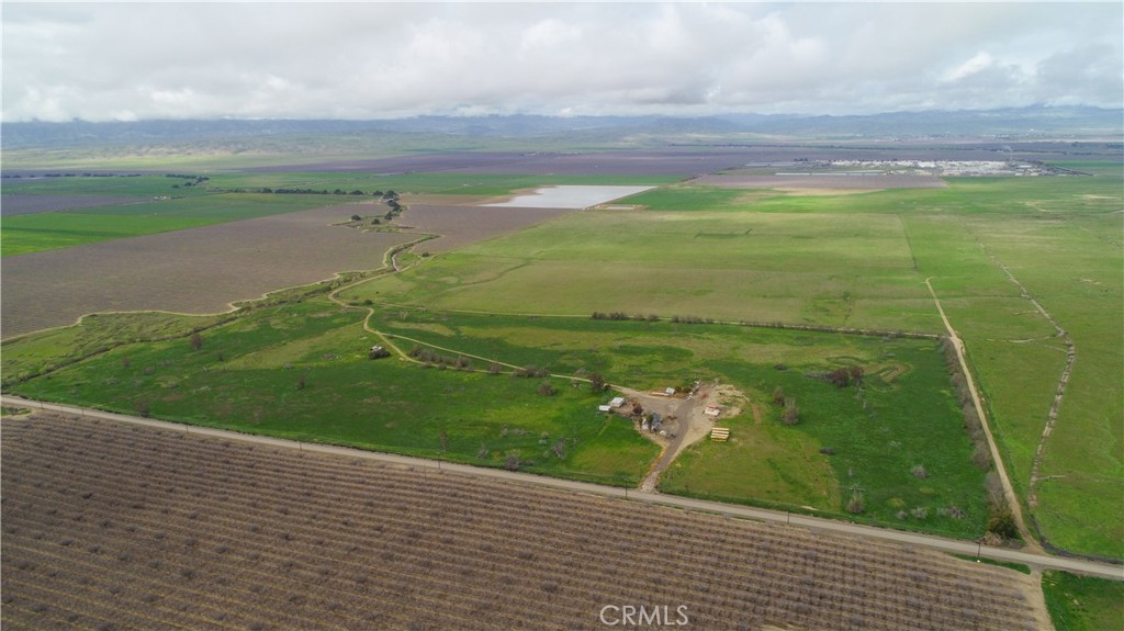 41605 Sutter Avenue Coalinga, CA 93210 - Photo 4 of 9 a view of a field with an ocean