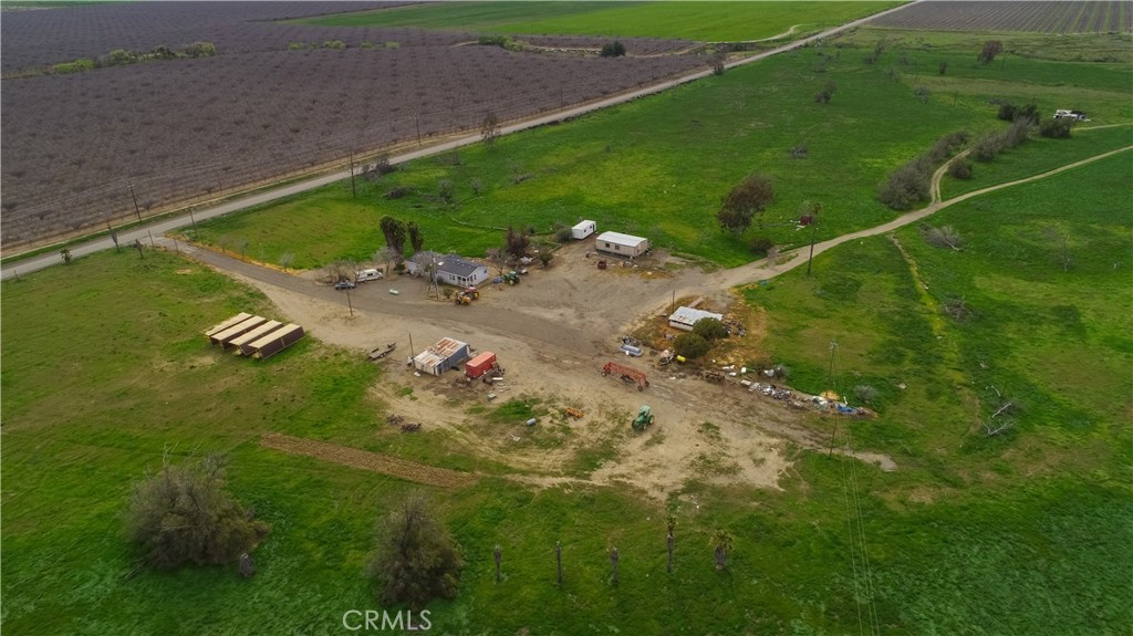 41605 Sutter Avenue Coalinga, CA 93210 - Photo 7 of 9 a view of a golf course with a lake